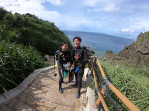 沖縄の青の洞窟体験ダイビングに挑戦